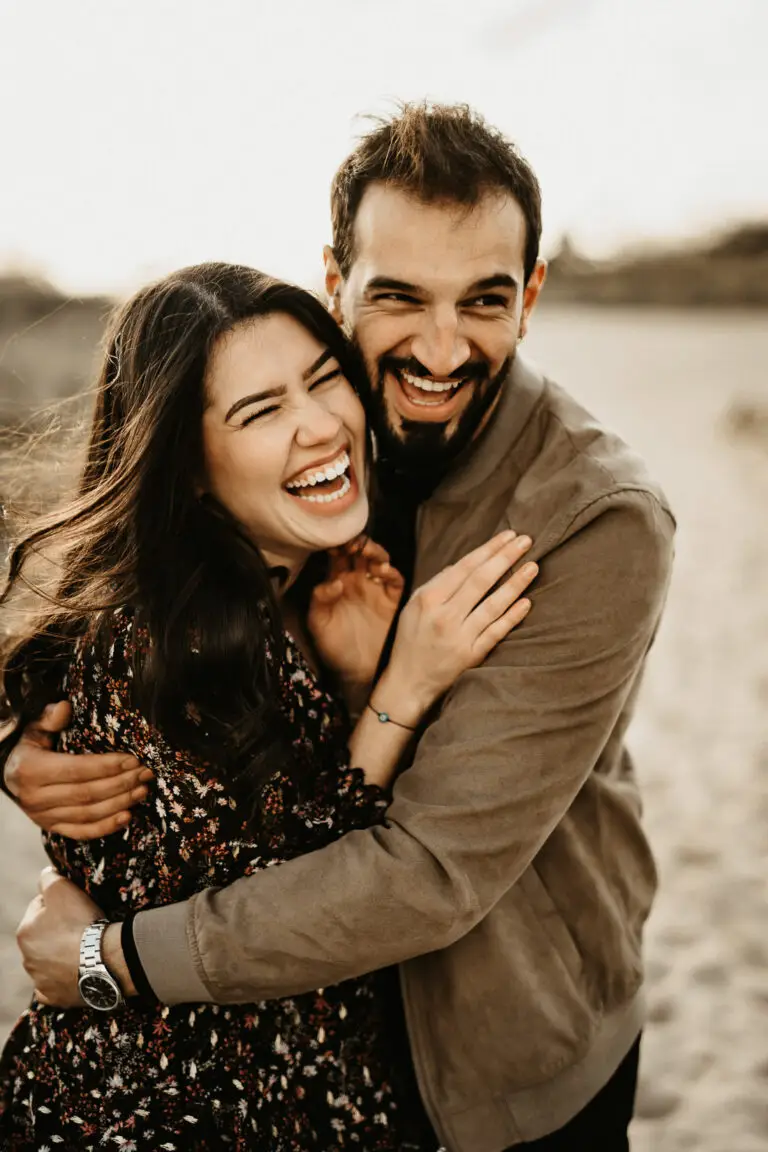 Natürliche Paarfotografie in Hamburg: Liebe in authentischer Atmosphäre